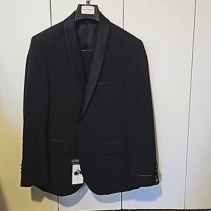 Alain Dupetit Tuxedo